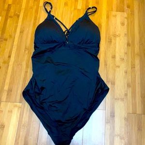 A Pea in the Pod black maternity swim size Large.